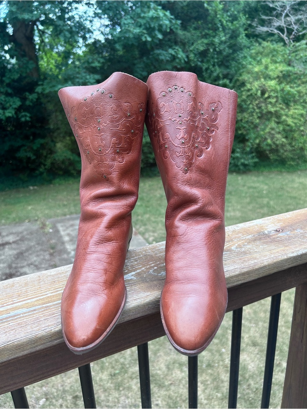 Unisa Brown Leather Slouch Boots Embossed Studded Boho Western Size 7B